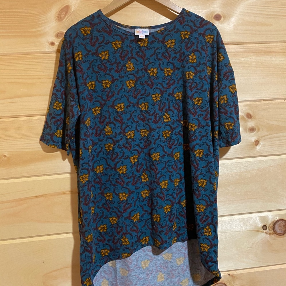 Lularoe top